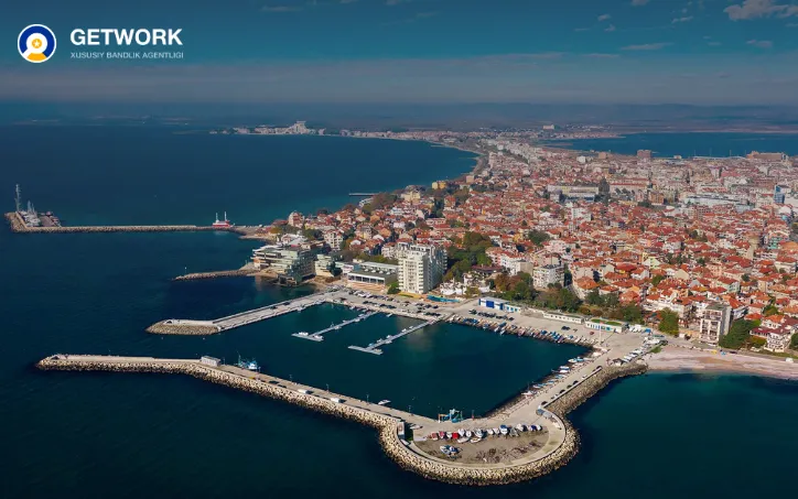Seasonal Work at Prestigious Bulgarian Resorts: Journey to Europe with "Getwork"!