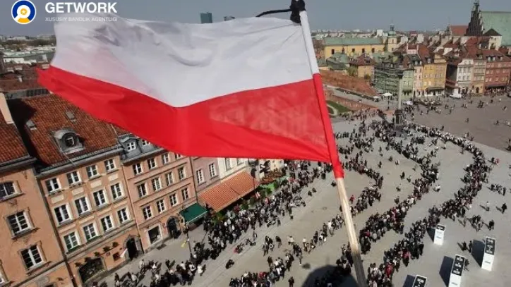 Legal Job in Poland: Vacancies Paying Up to €3,000 (12,000 PLN) a Month