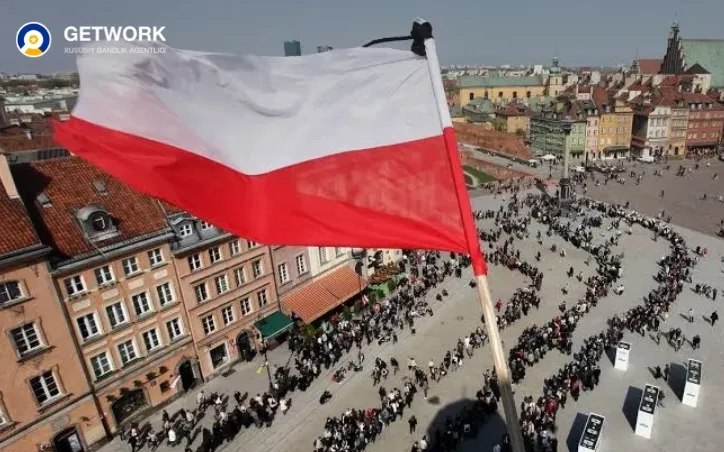 Polshada qonuniy ish: Oyiga 3000 yevrogacha (12 000 PLN) maosh to'lanadigan vakansiyalar